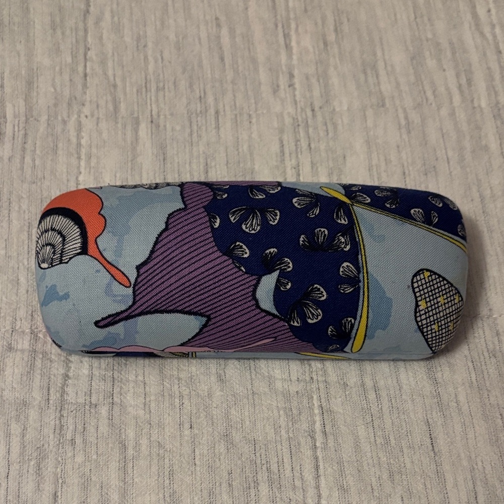 Vera Bradley Butterfly Design Hard Shell Eye Glasses Case